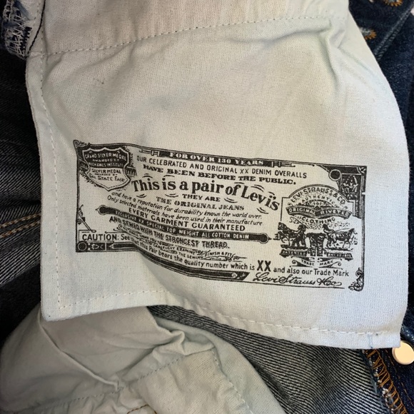 Levi’s - Picture 6 of 8
